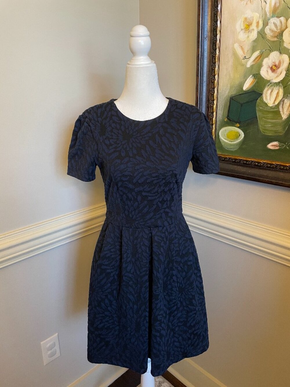Hutch Floral Navy and Black Short Sleeve Dress Size S